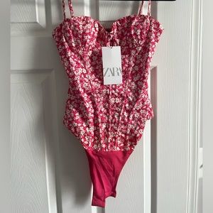 NWT Zara floral pink white bodysuit